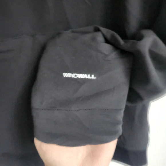 The North Face Women's Black Cropped 1/2 Zip Reversable Pullover, Sm, Windwall - Picture 3 of 9